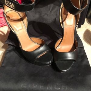 Givenchy Black sandle